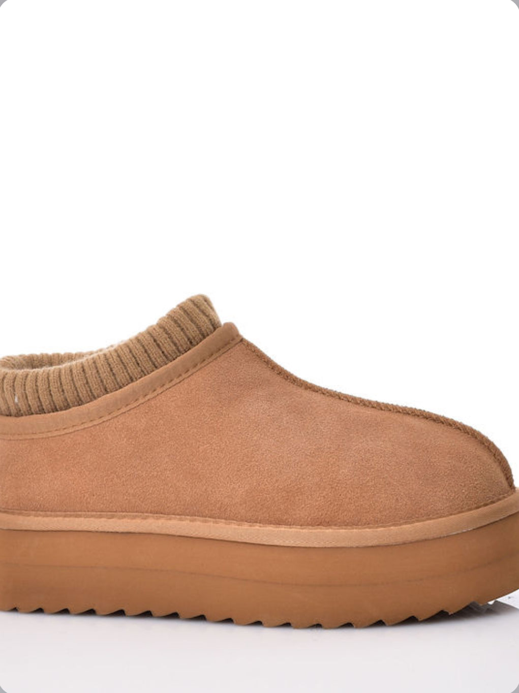 Colors of California Sabot with sock on platform sole