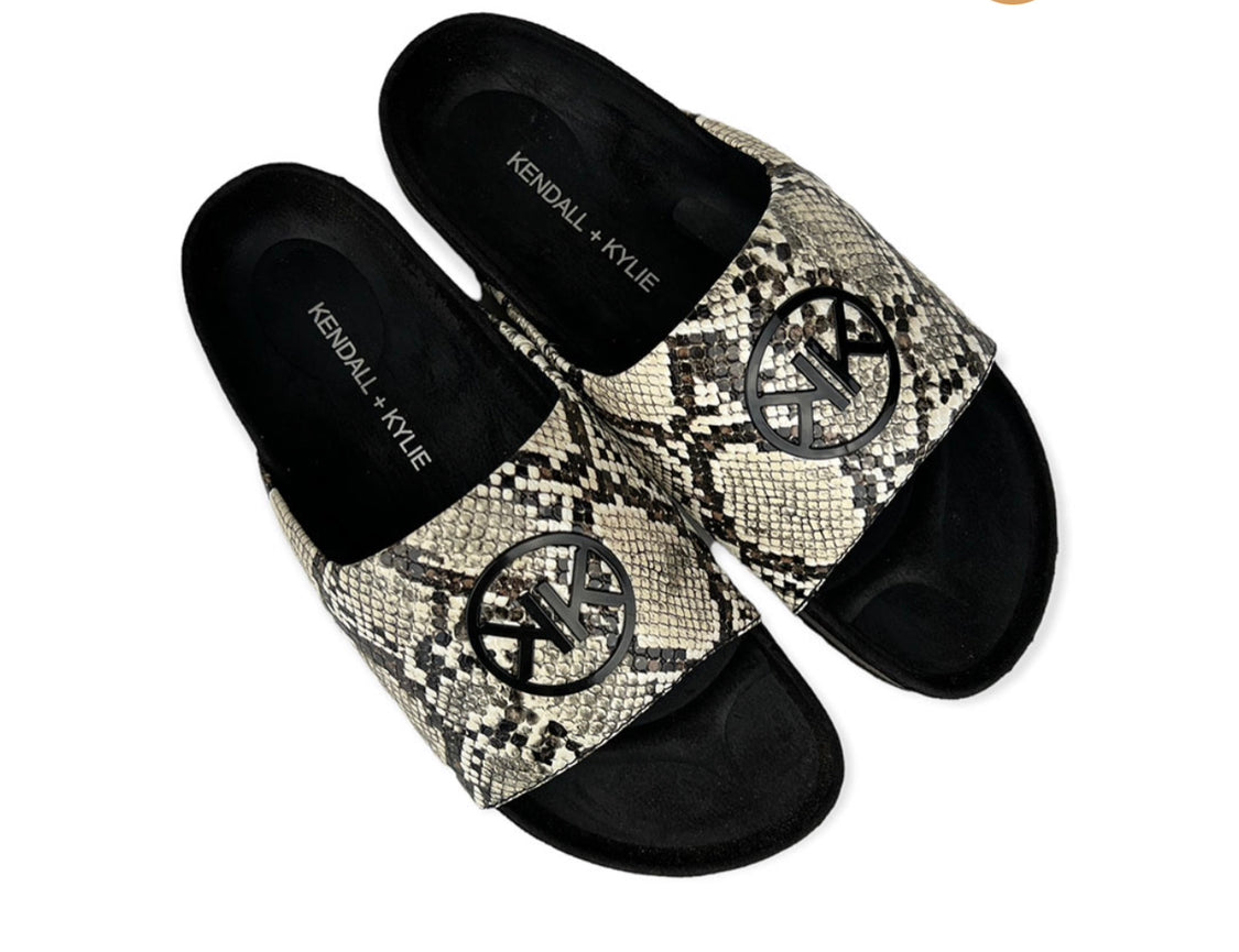 Kendall + Kylie slides BRAY